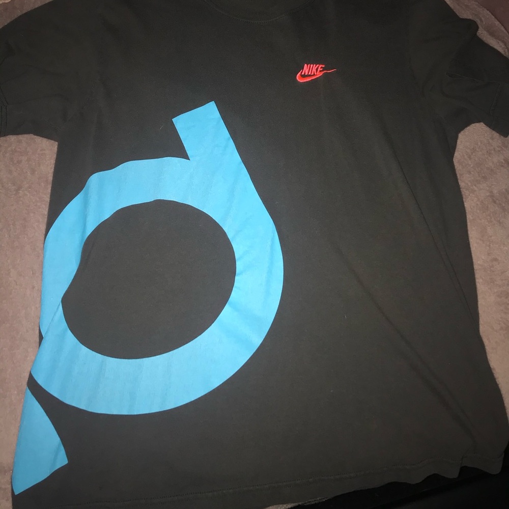 mens nike tshirt